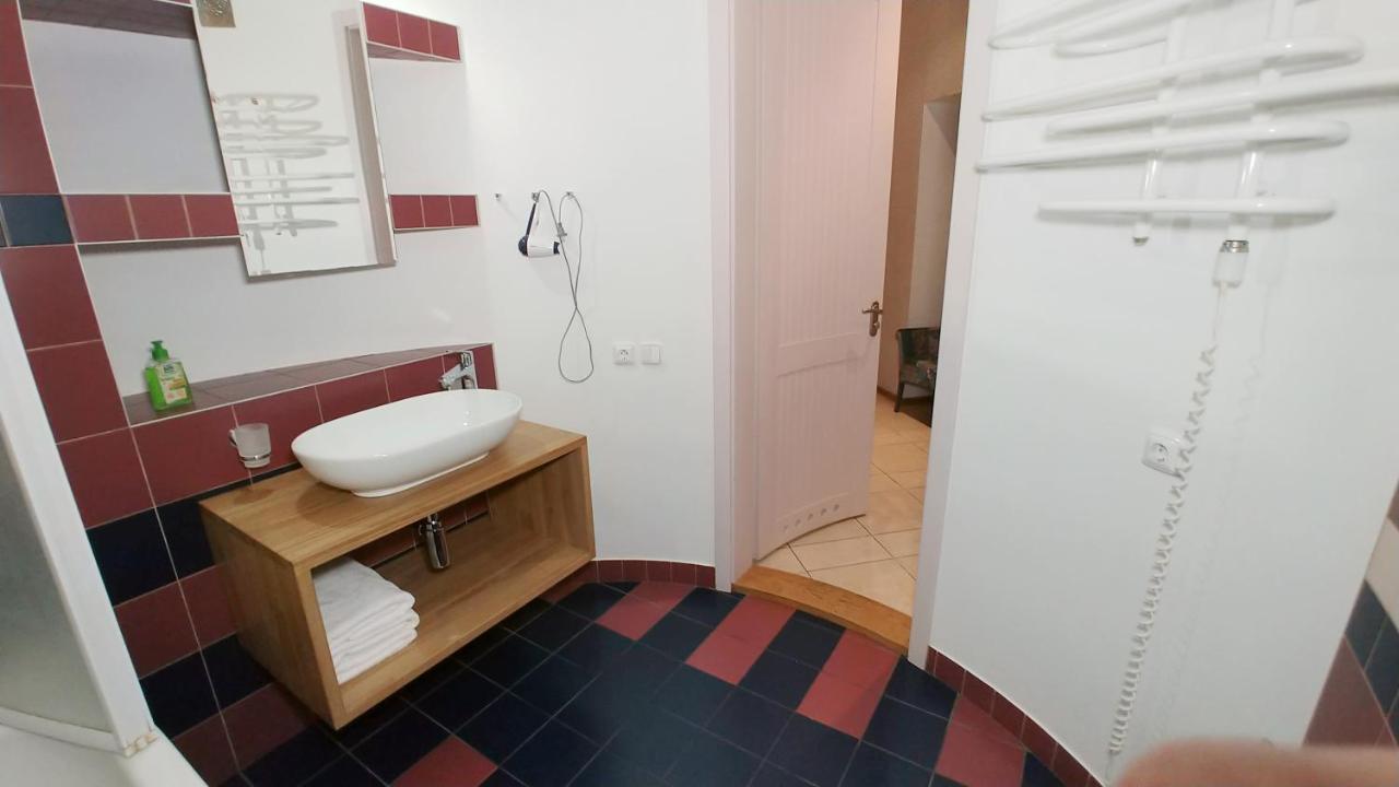 Квартира С Террасой, Крещатик 29, Бессарабка Kiev Extérieur photo